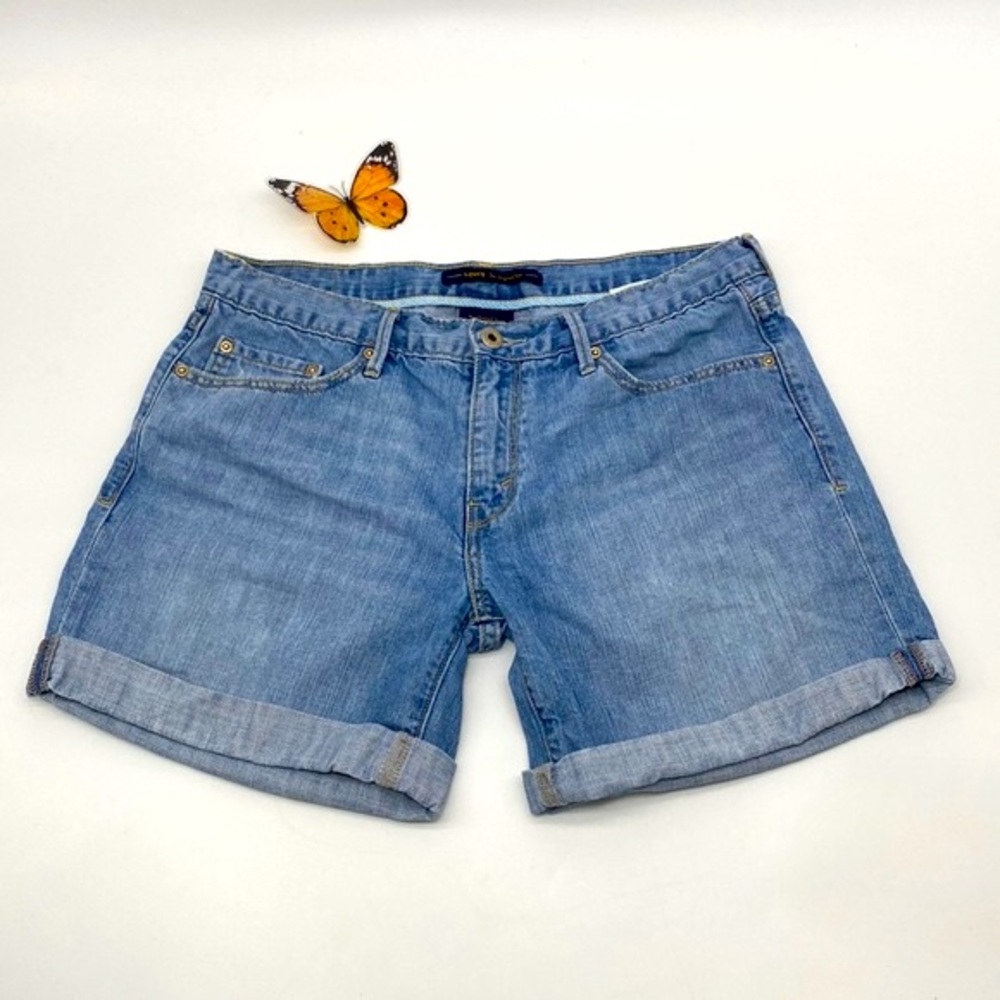 Levi’s Boyfriend Jean Shorts Mid- rise 3" inseam
